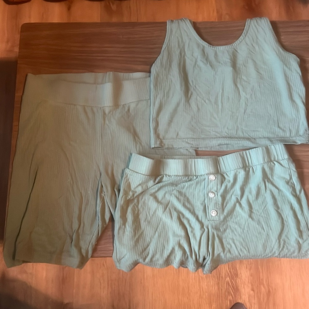 Three piece Sunday sleepwear set size small.
